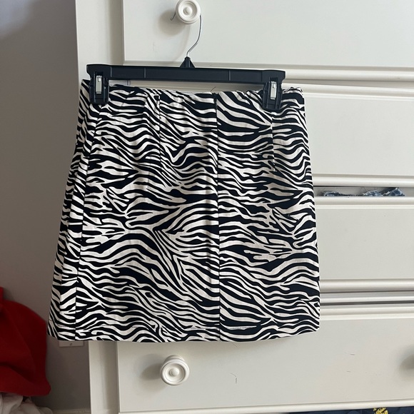 Eyeshadow zebra print mini skirt size 5 - Picture 2 of 5